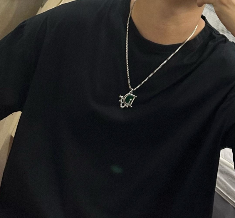 chr1st1an D10r necklaces